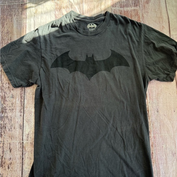 Batman gray T-Shirt size small‎ - Picture 1 of 3
